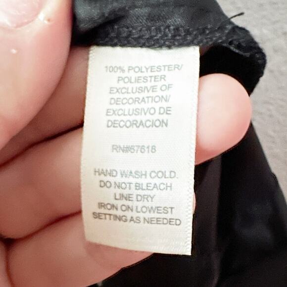 Flora by Flora Nikrooz Stella Black Satin Venise Trim Robe Women's Size XXL - Picture 8 of 11